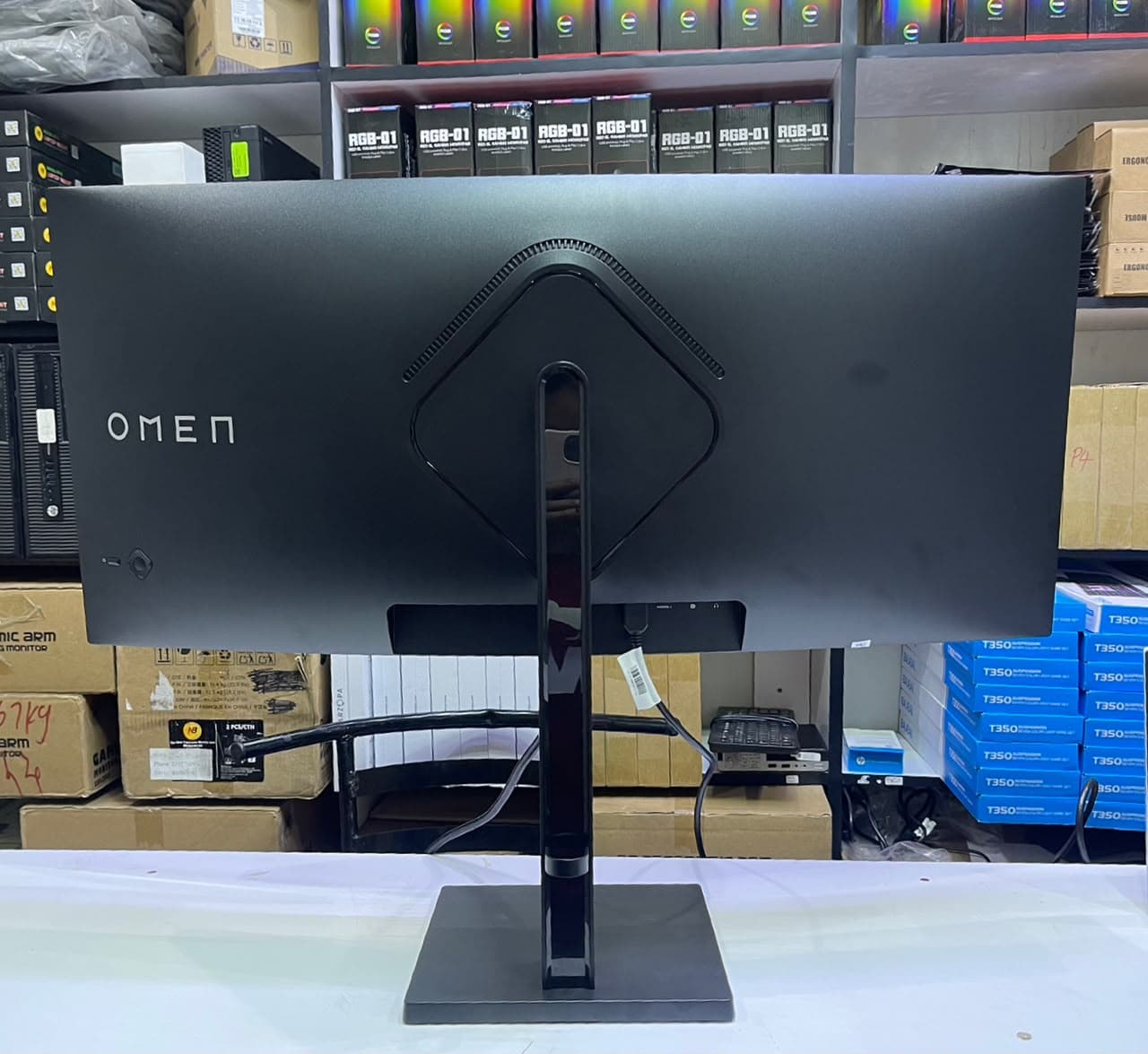 HP OMEN 34c 34-Inch Ultrawide Curved Gaming Monitor – WQHD 165Hz