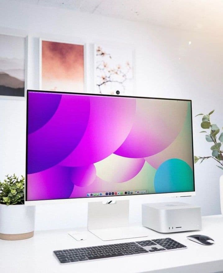 Samsung Smart Monitor M8 M80F 32-inch UHD 4K Smart Monitor - White